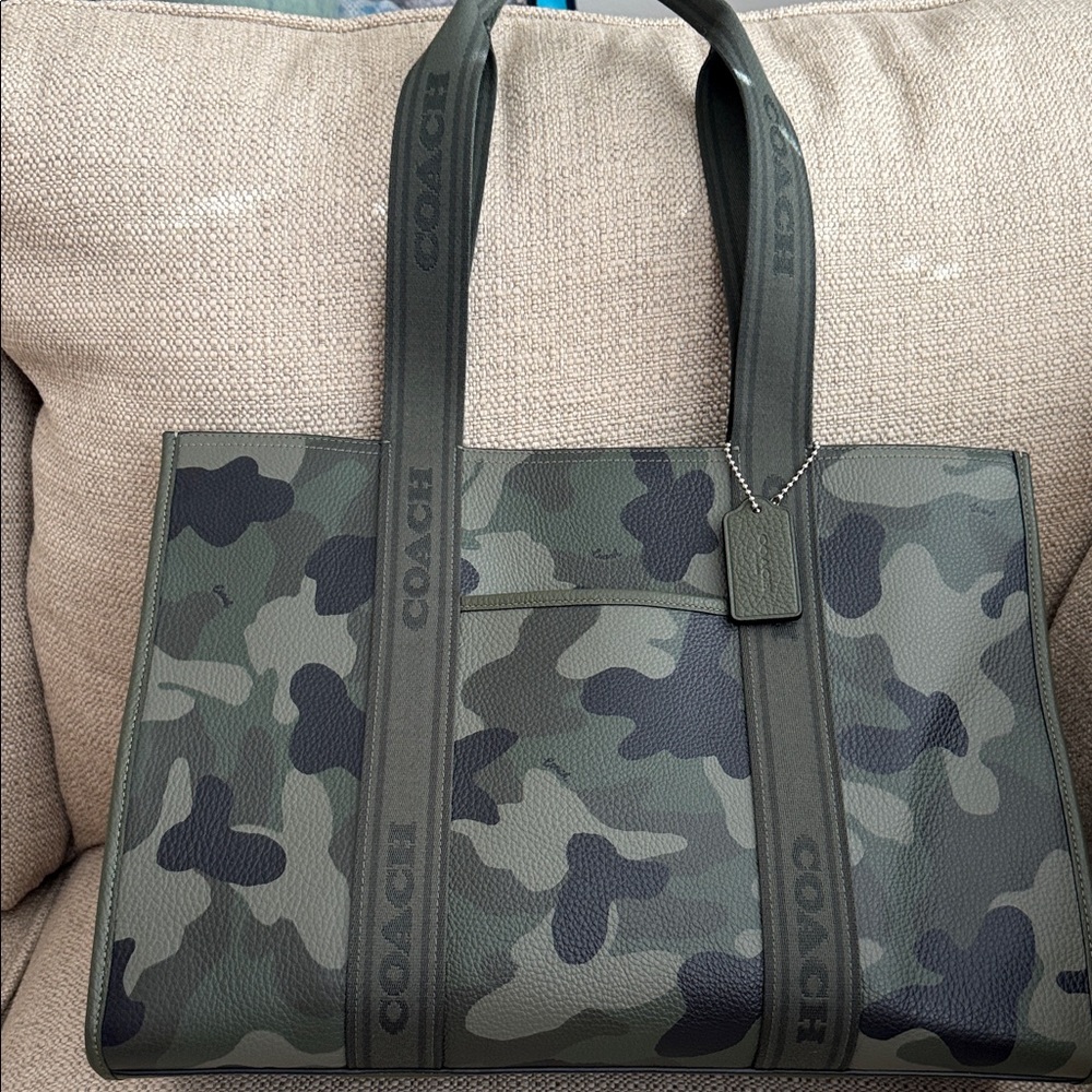 Coach Large Smith Tote Bag With Camo Print CW437 BRAND NEW No tags